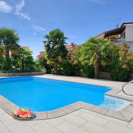 Apartment Splendid In With Swimming Pool *